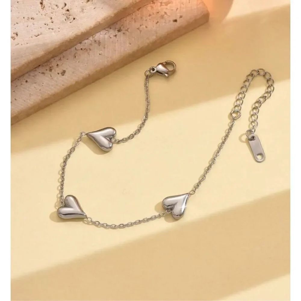 Silver Heart Bracelet - Picture 2 of 9